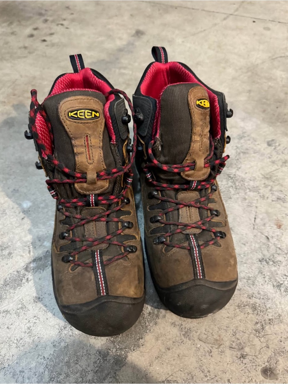 KEEN Mens Brown Hiking Boots with Red Accents/Steel Toe